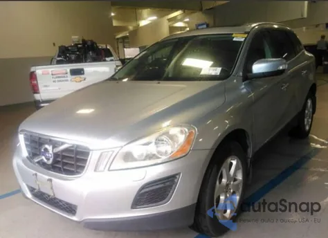 2013 Volvo Xc60 3.2 z USA, uszkodzony, nr VIN YV4952DL2D2412226